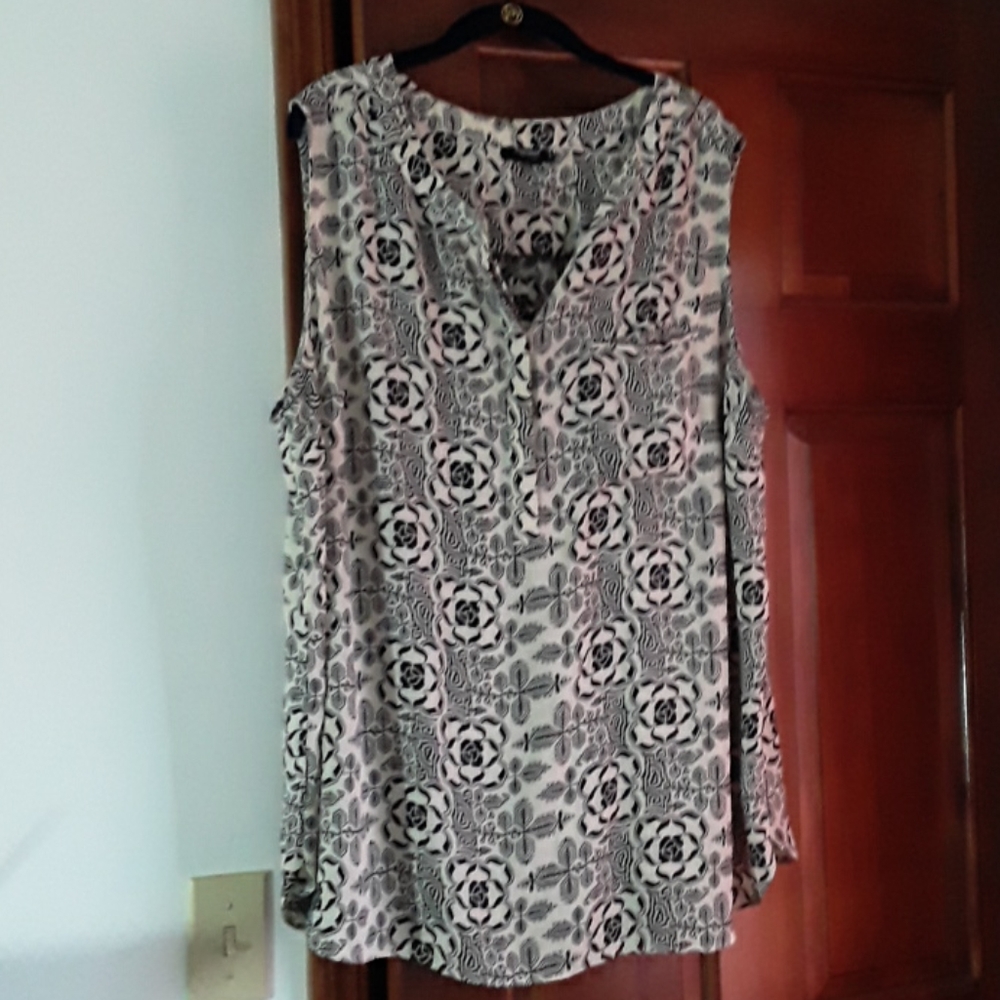 2X blouse tan and black